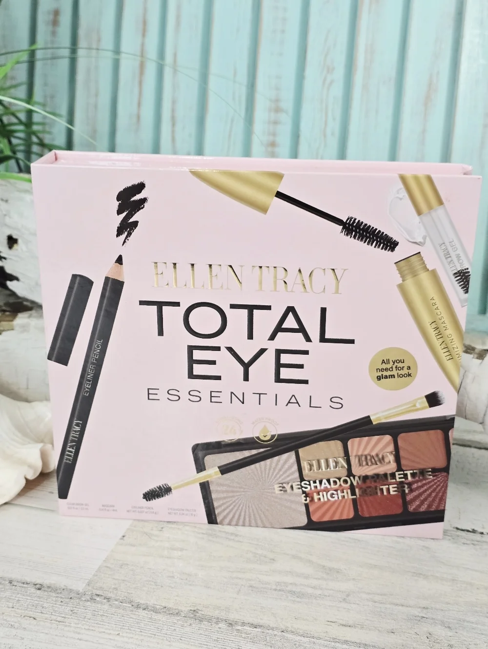 Ellen Tracy Total Eye Essentials - Pink Eye Makeup Kit